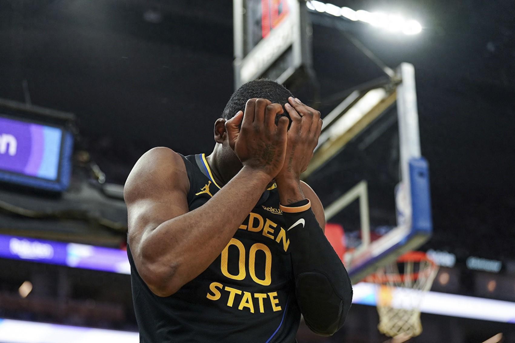 拒绝4500万，库明加死磕到底！美媒送勇士3大交易目标：怀特第二